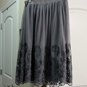 Garnet Hill Gray embroidered mesh midi skirt- Size S